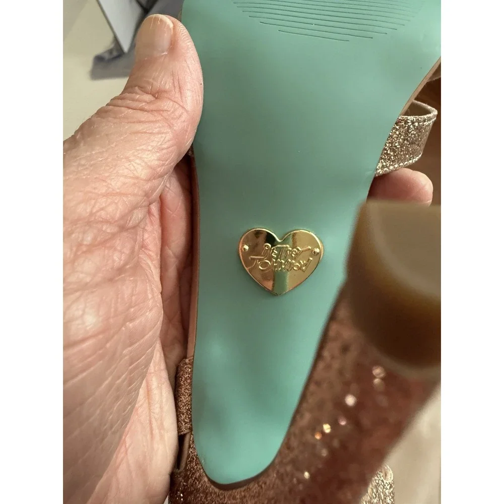 Blue By Betsey Johnson Champagne SB-Tee Sparkle T-Strap Heels Women's Size 9 - Picture 10 of 13